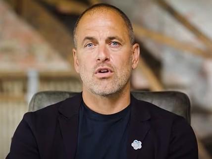 直美得不可, 效力